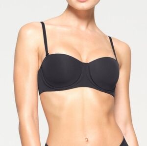 SKIMS Fits Everybody Strapless Bra